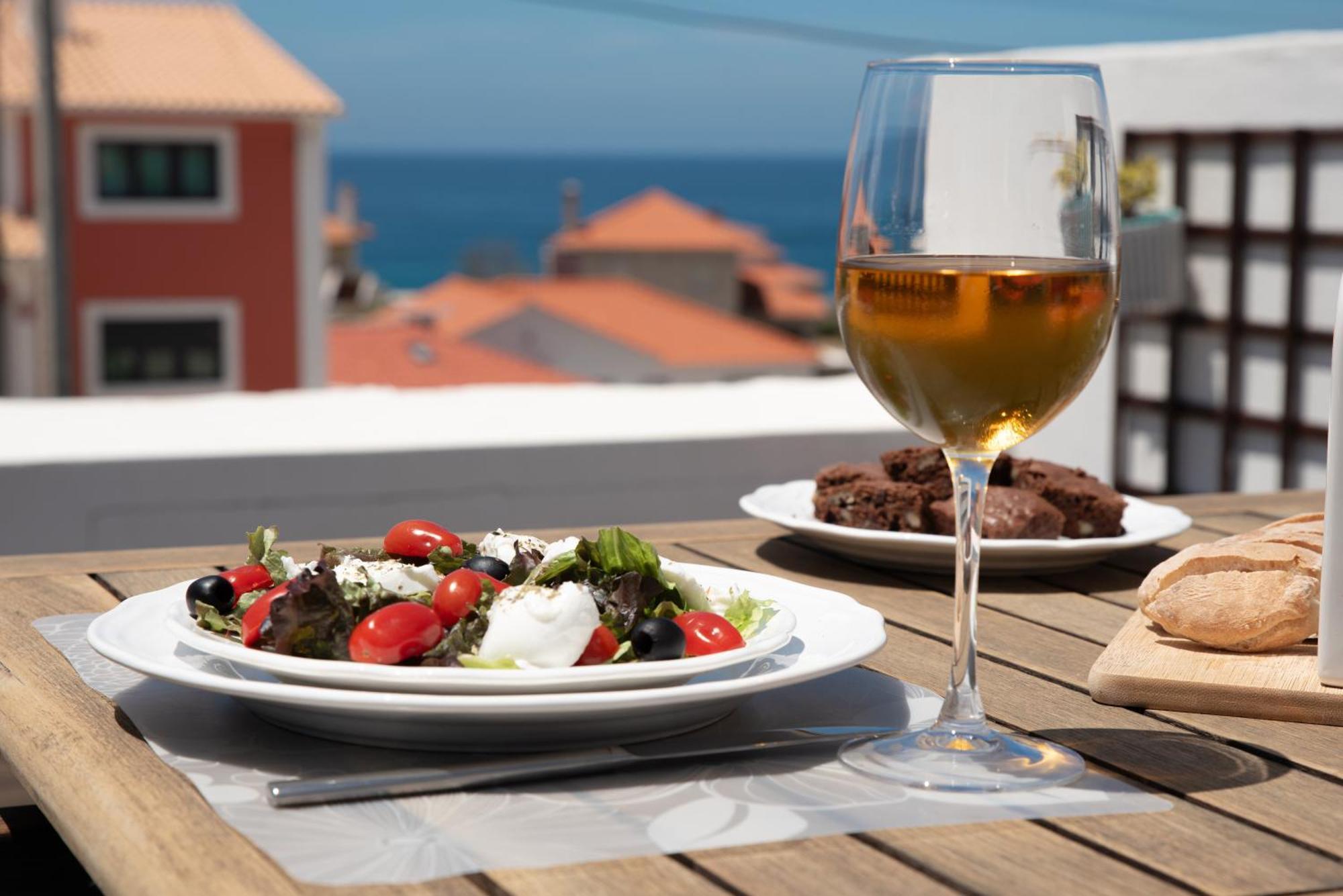 Chez Nous Otel Azenhas do Mar Dış mekan fotoğraf